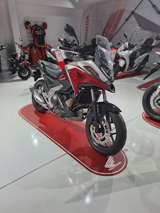 Honda NC750 X Garantie 4 ani