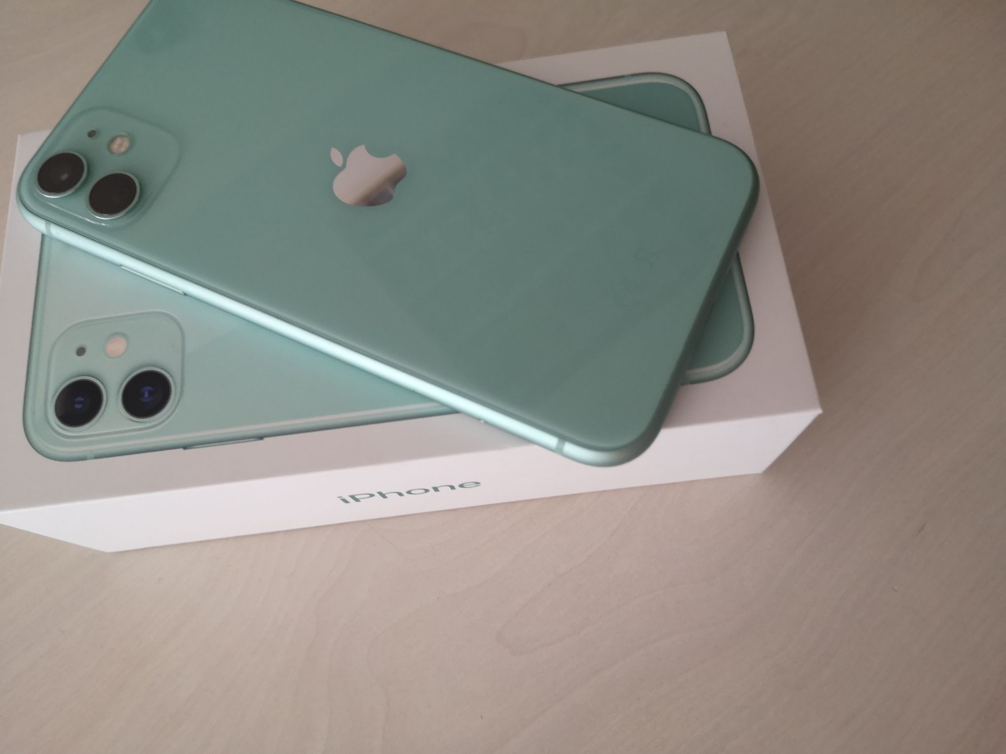 Iphone 11 Green-100 %battery health