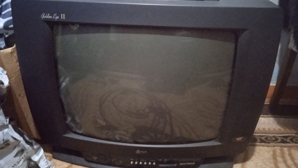 Продам телевизор