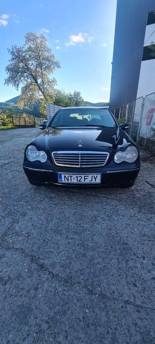 Vand Mercedes c class 4000 lei