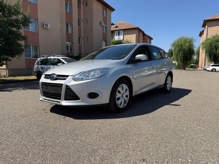 Ford Focus 2014 / 1.0i 125CP / Euro 5 / Clima / Numere rosii valabile