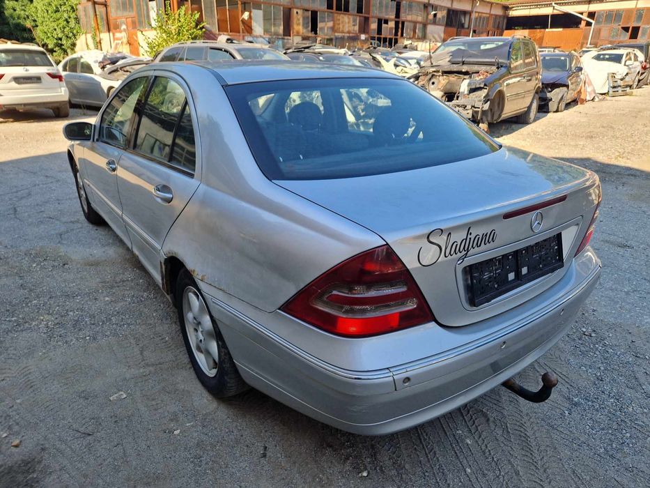 Mercedes W203 C200CDI 116кс 611 Elegance седан автоматик НА ЧАСТИ!