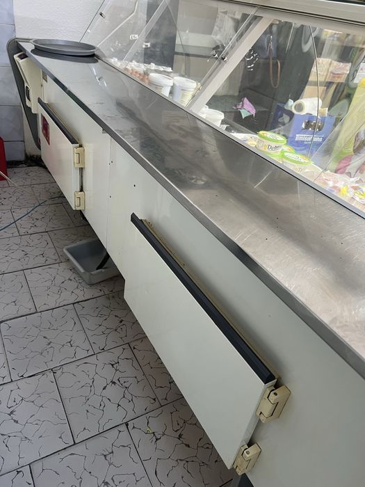 Vitrina frigorifica mezelui