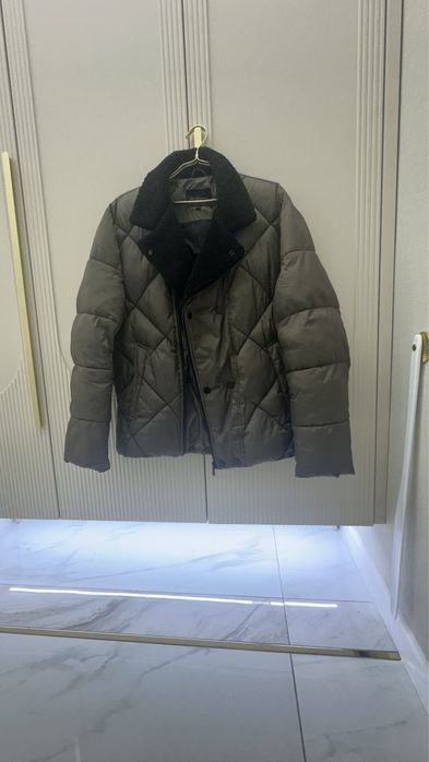 Продам мужскую зимнюю куртку