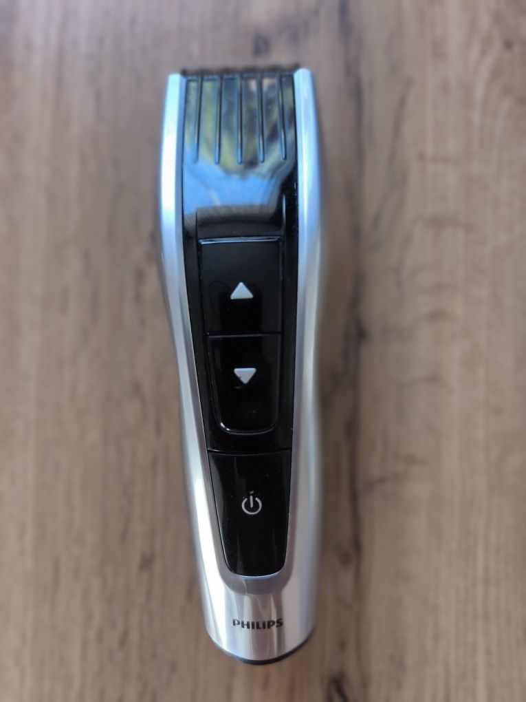 Продавам машинка за подстригване Philips HC7460