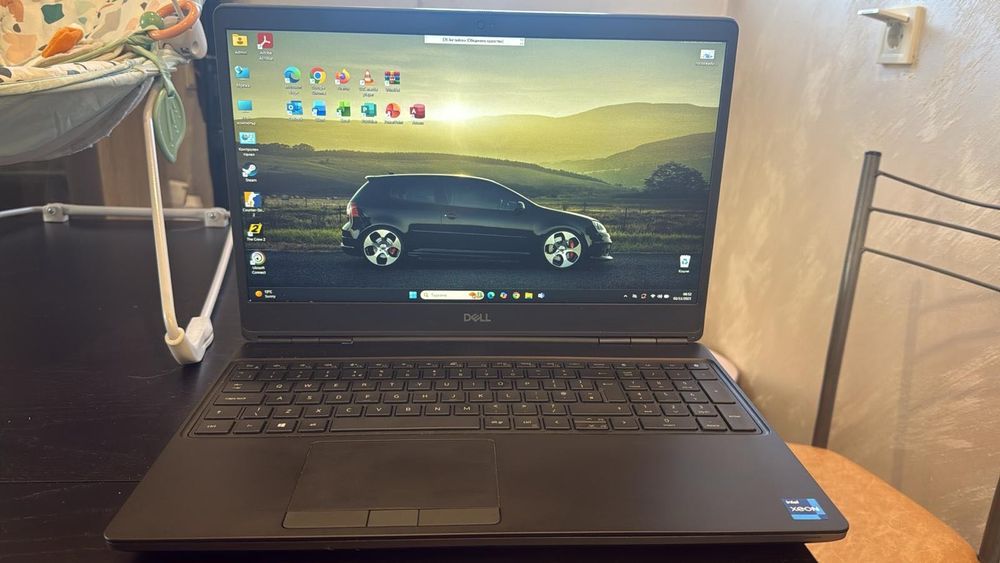 Лаптоп Dell Precision 7560