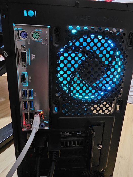 PC Gaming/Workstation-Intel i7+GTX 1070 ROG + RGB-Gata de Joc!