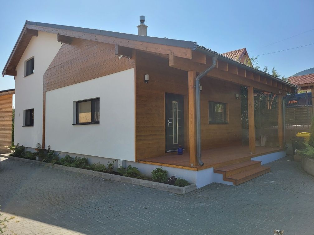 Casa si garaj Tocile, Sadu, de inchiriat.