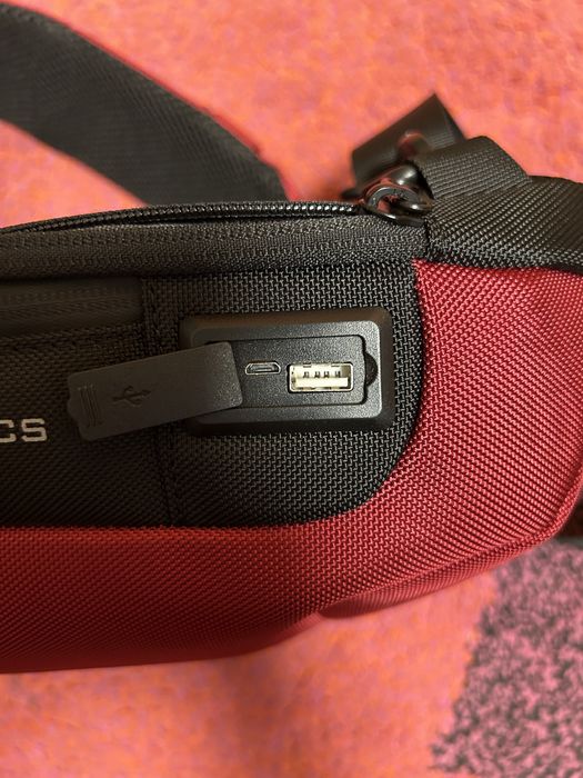 Rucsac multifunctional - geanta crossbody noua