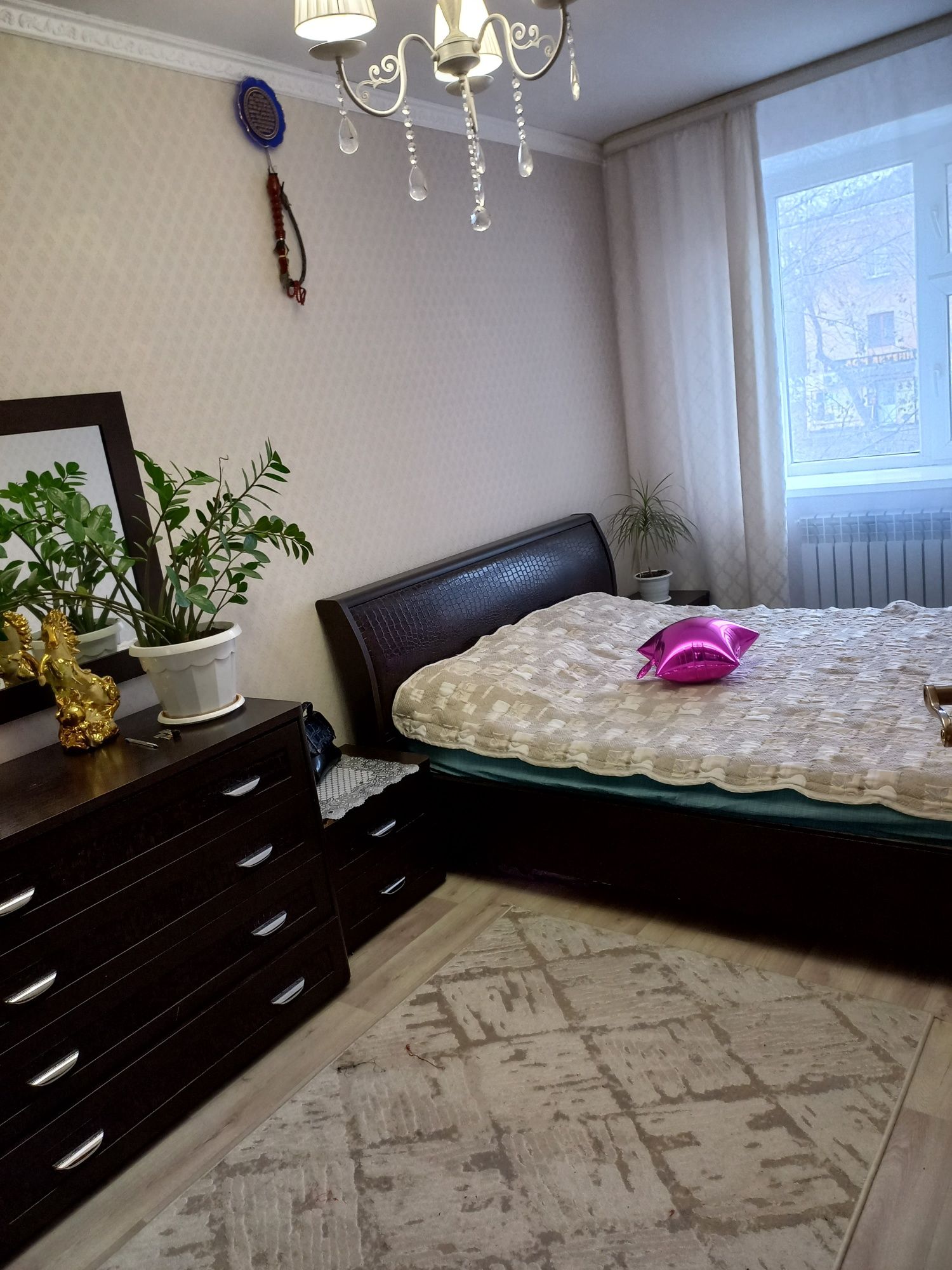 Продам спальный гарнитур ,производство Москва  за 250 тысячи тенге.