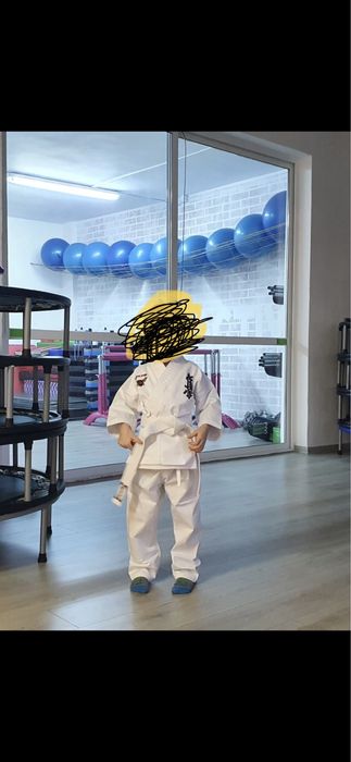 Vând kimono karate kyokushin