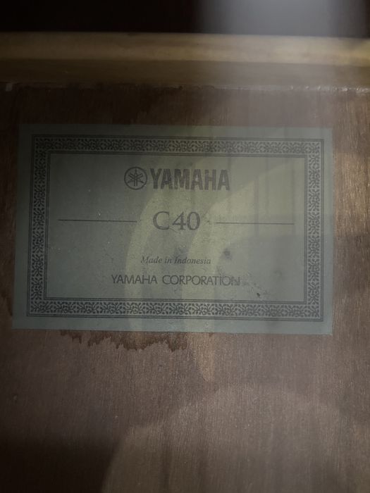Гитара Yamaha C40