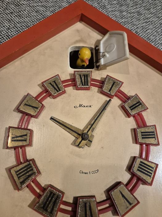 Ceas cu pendul si cuc Majak de colectie