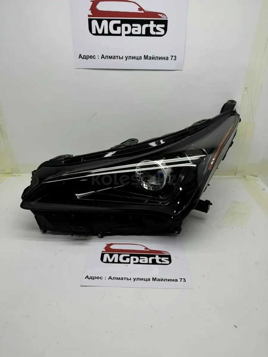 Фара б/у оригинал правая и левая от Lexus NX-200 17г и выше