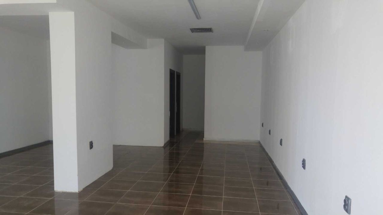 Продава се Офис в Бургас, Славейков - 122 кв.м за 795 €/кв.м - Снимка #1