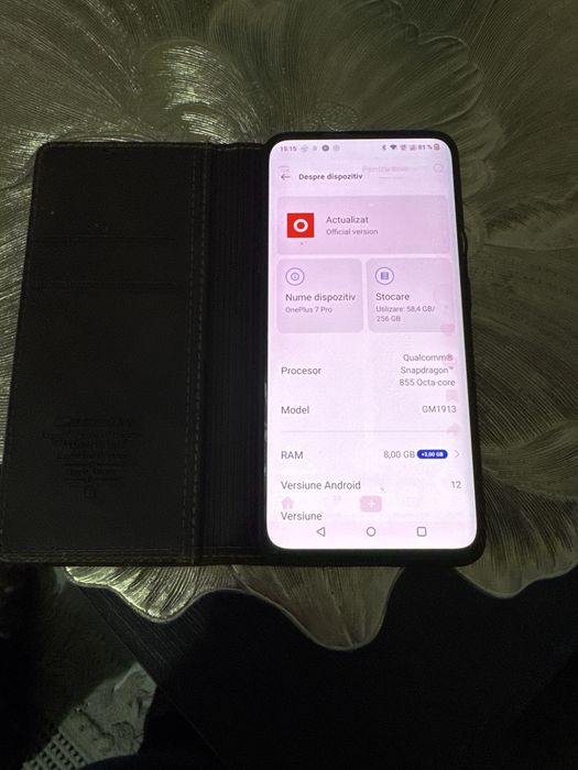 One plus 7pro folosit,arata si functioneaza bine