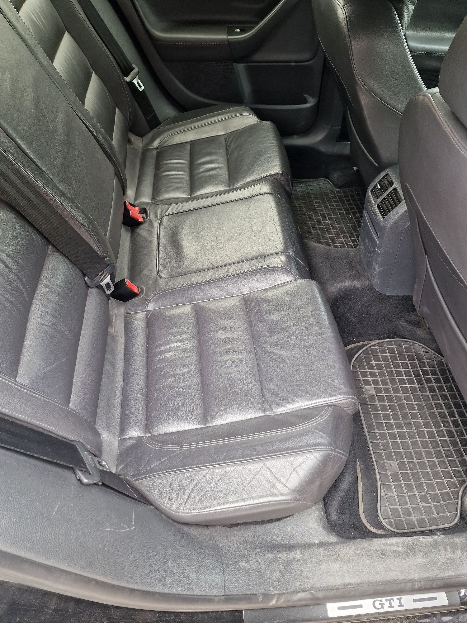 Салон от голф 5 GTI 5 врати