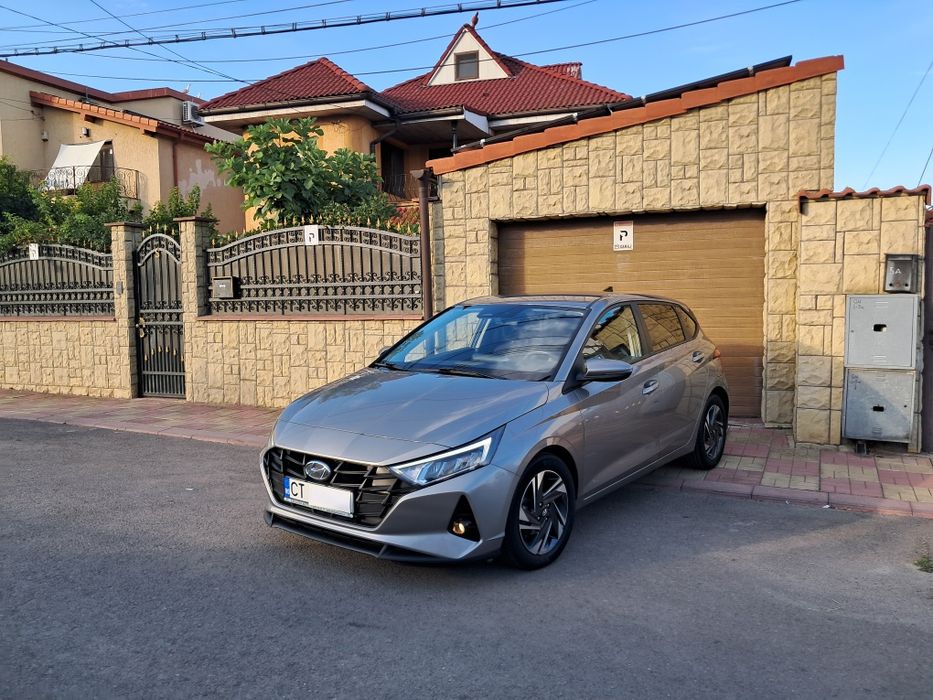 HYUNDAI I20 * *  13.350 € **  2021  * *  13 .000 KM ** Full - LED LINE