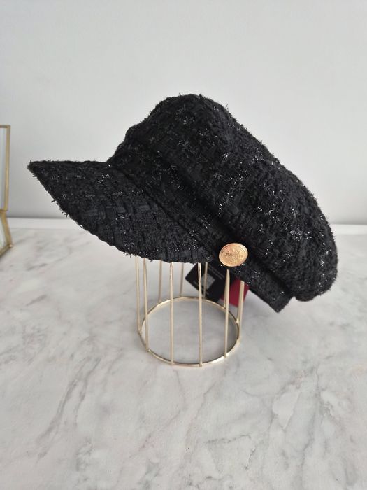 Каскет от букле "HUGO"