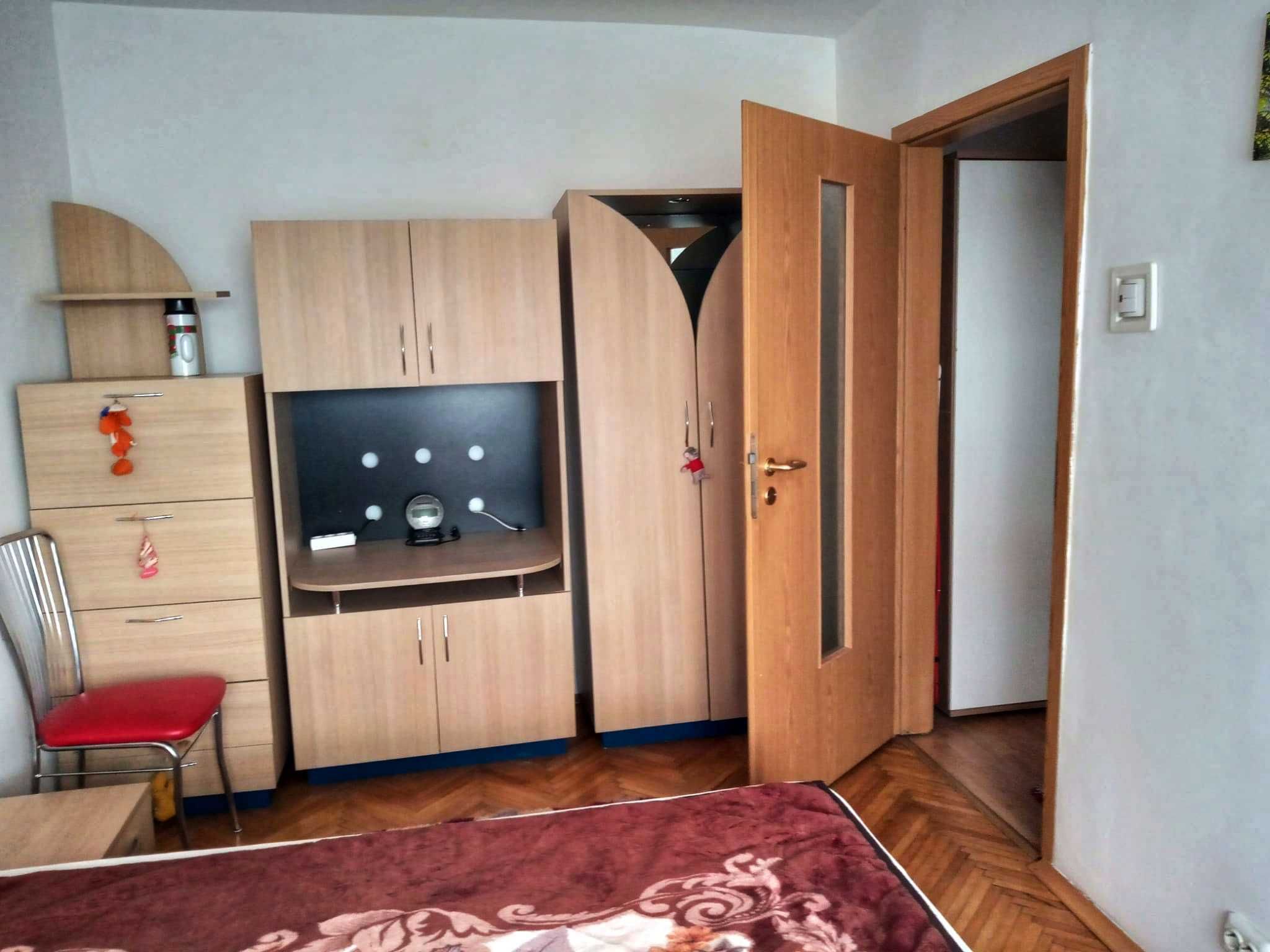 Apartament 2 camere cu balcon si boxa , parter , zona Lipovei