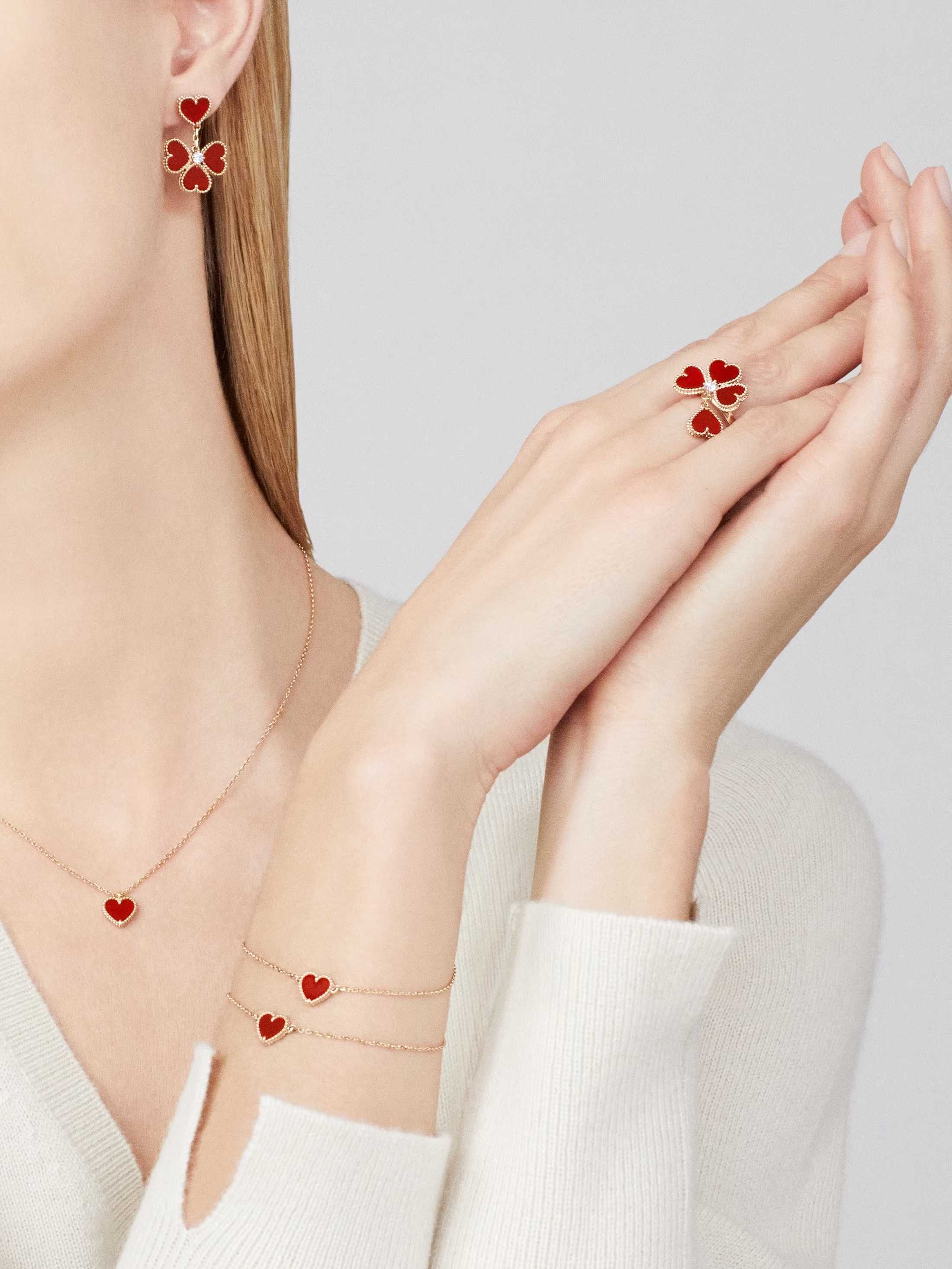 Van Cleef & Arpels VCA Rose Red Sweet Hearts Alhambra Дамски Обеци