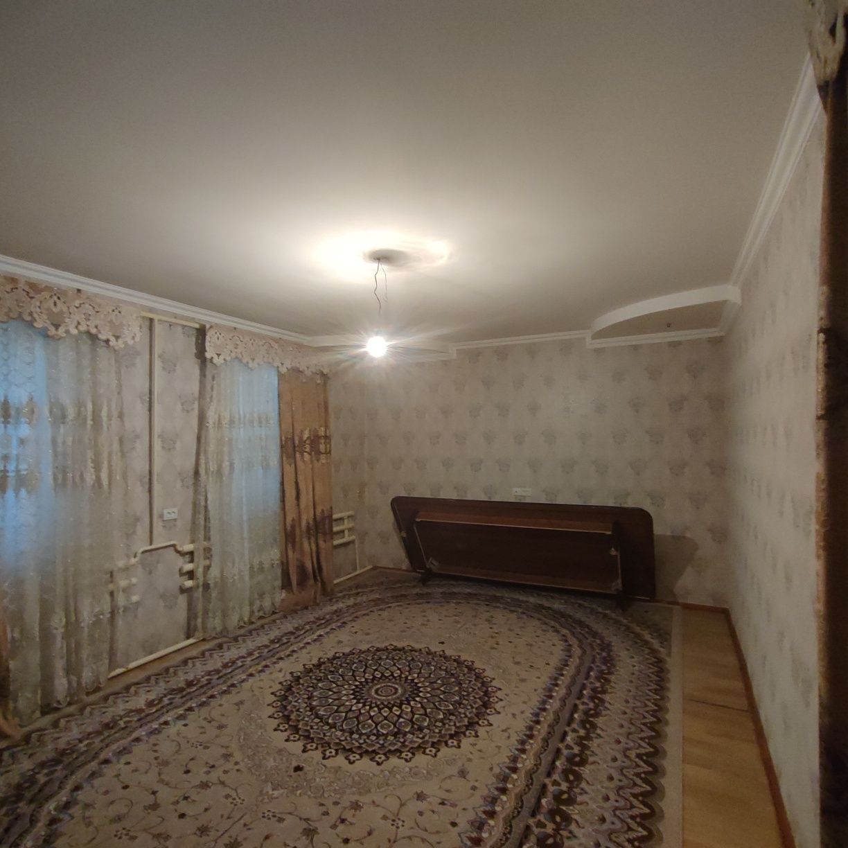 Срочно продаёт дом . Торг имеется