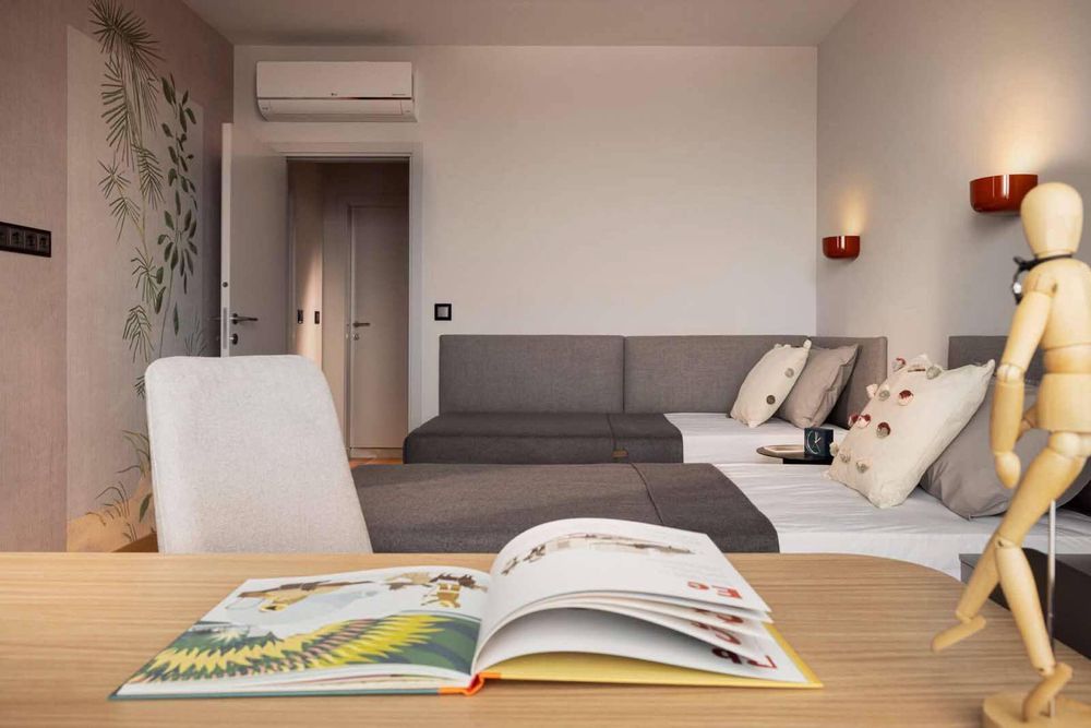 Дава се под наем Тристаен апартамент в София, Изток - 120 кв.м за 2499 € - Снимка #11