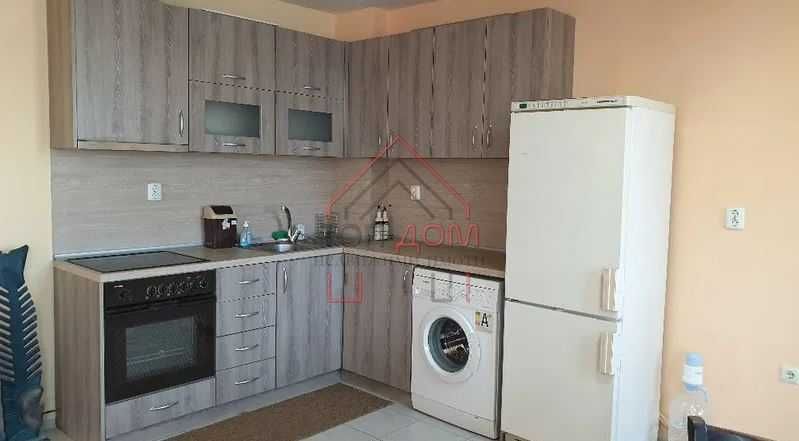Дава се под наем Тристаен апартамент в Варна, Център - 100 кв.м за 663 € - Снимка #3