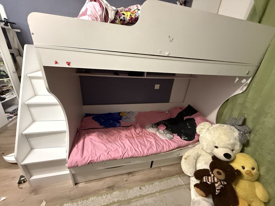 Продам двухярустную кровать