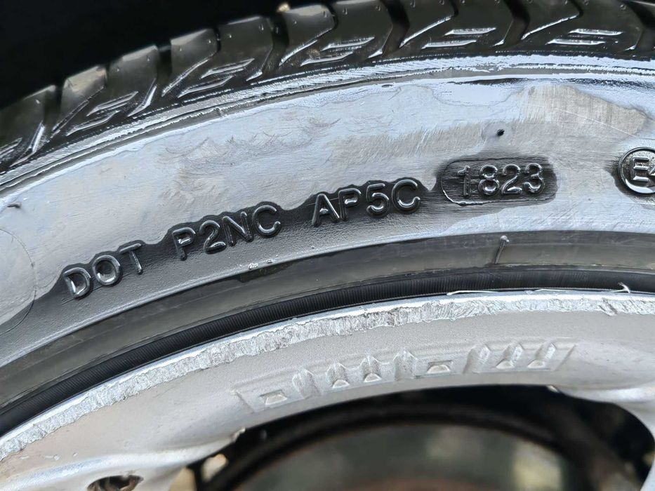 Джанти 17' 5X100 MOMO ITALY + летни нови гуми