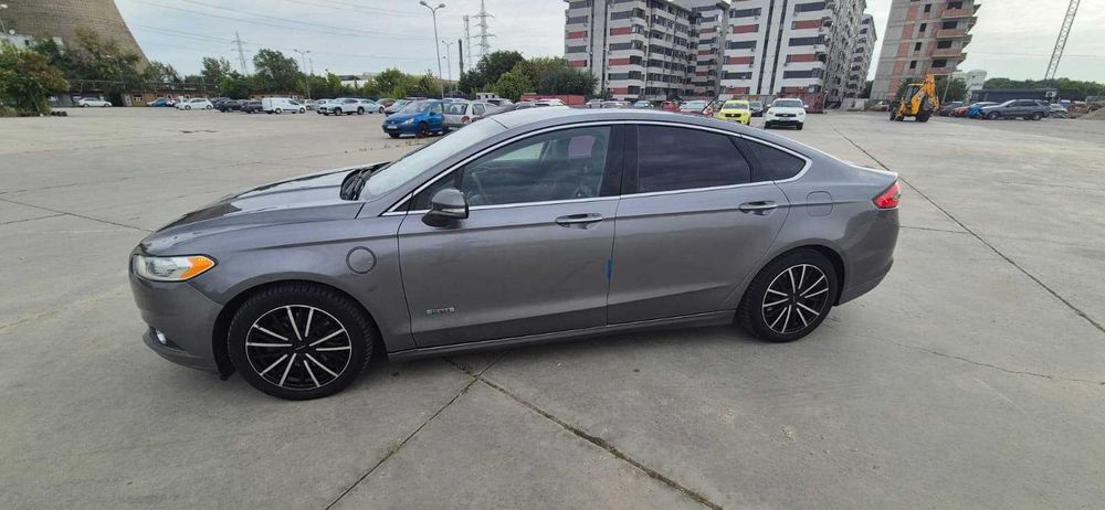 Viteză, confort–toate într-un singur loc Ford Fusion Hibryd - Plug In