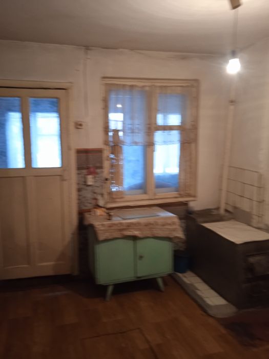 Продам трёхкомнатную полублагоустроенную квартиру , возможен обмен .