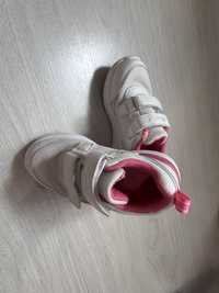 Кроссовки для девочки