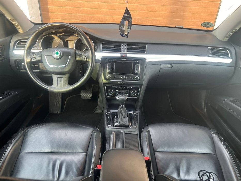 Skoda Superb  2013