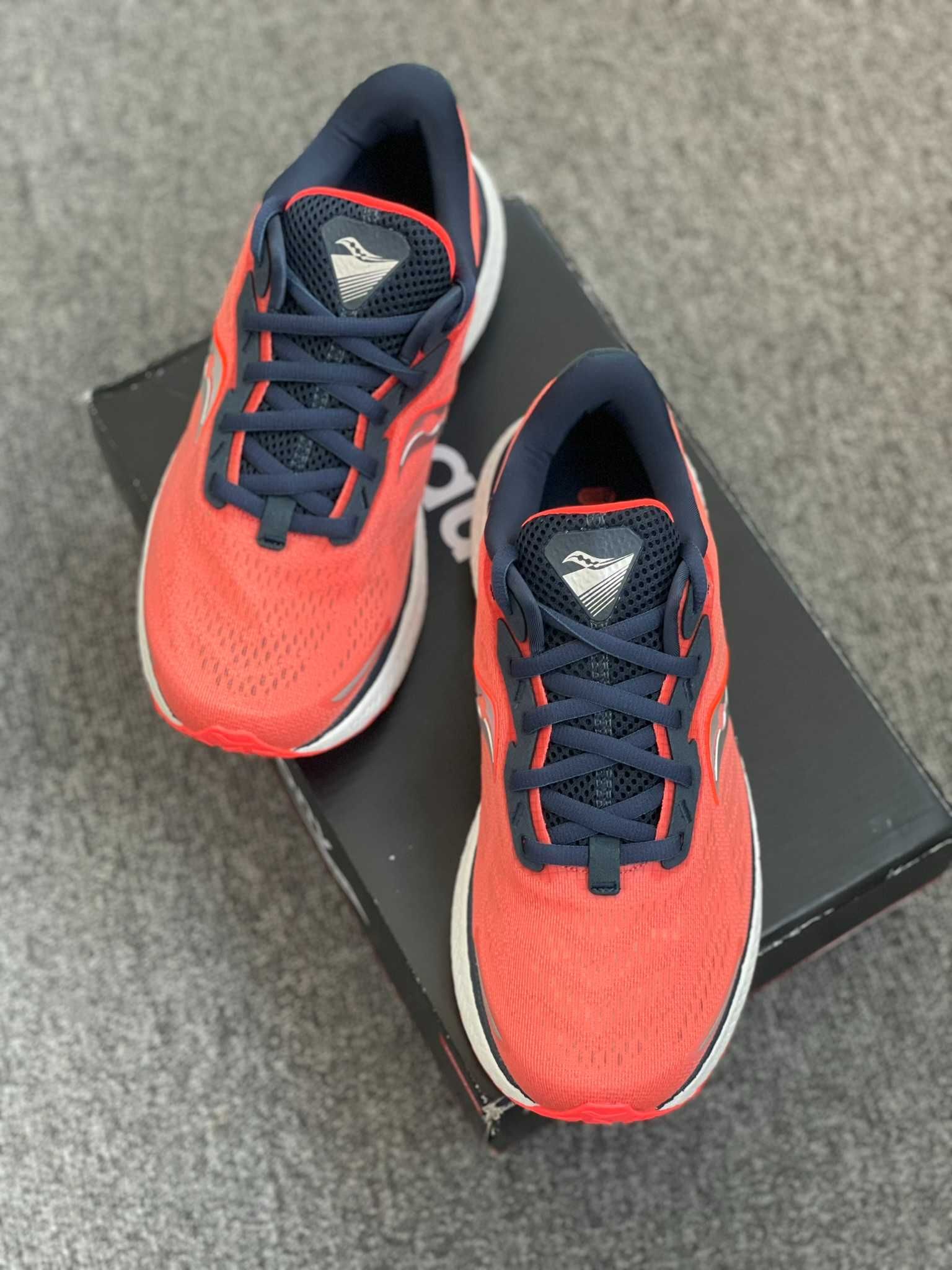 Saucony Дамски маратонки за бягане Triumph 19, 39 EU