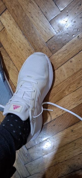 Adidasi adidas marimea 39