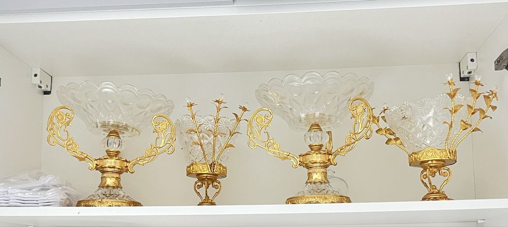 продам 2 фруктовницы и 2 конфетницы