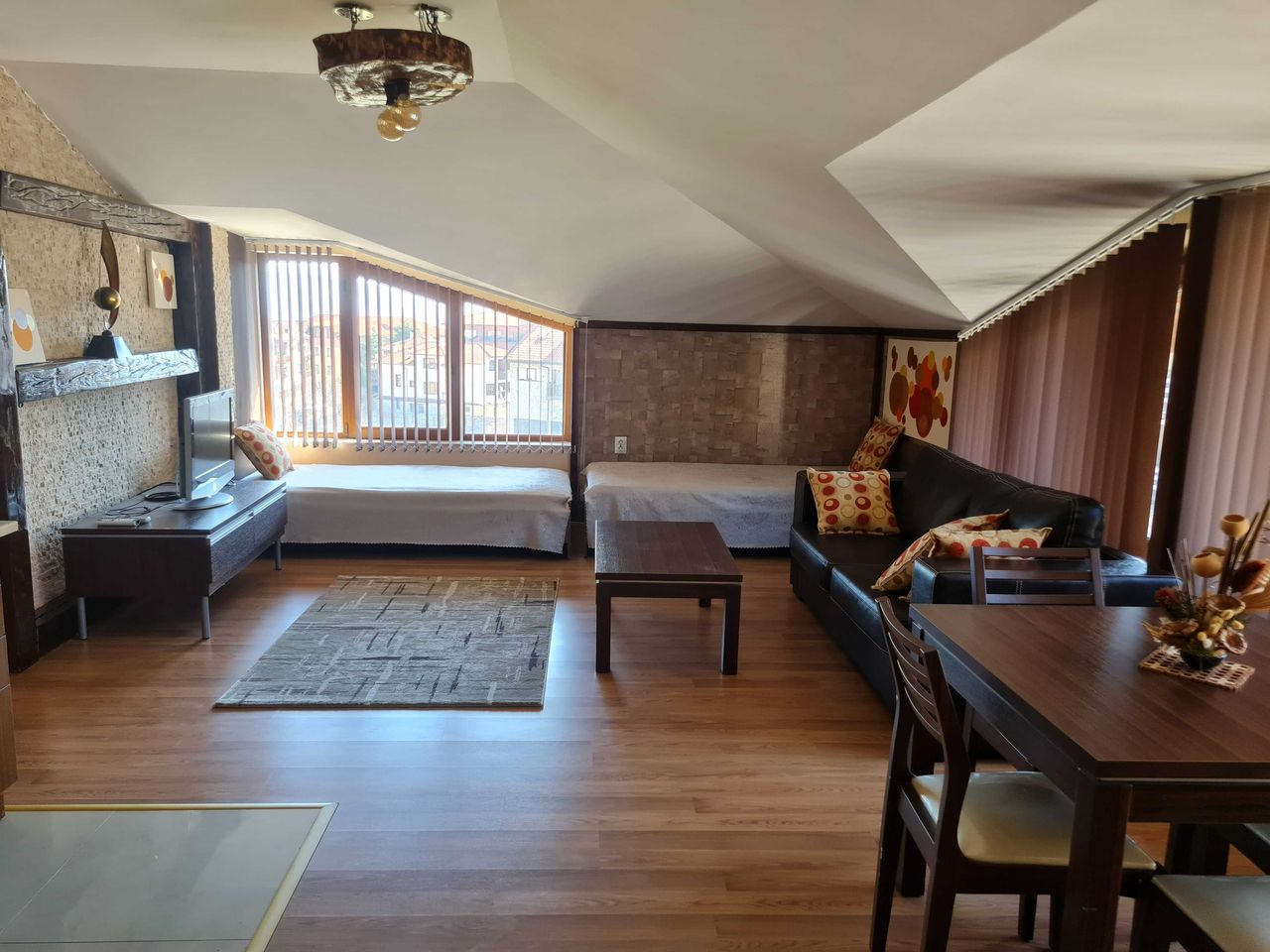 Продава се Двустаен апартамент в Банско - 76 кв.м за 1047 €/кв.м - Снимка #2
