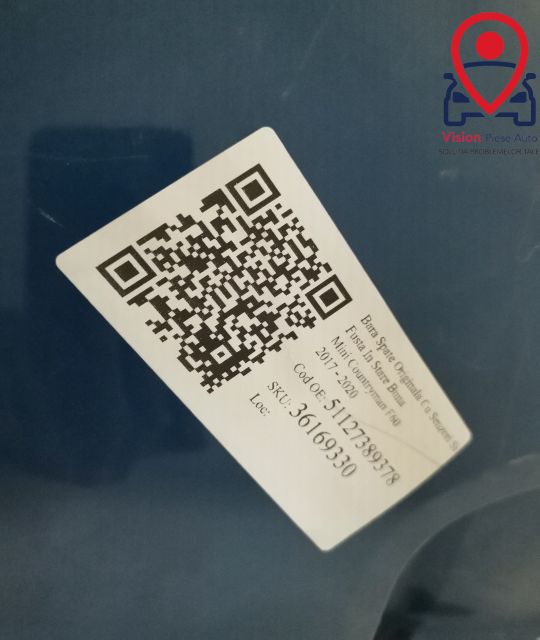 Оригинална задна броня със сензори и полар в добро състояние Мини Каун