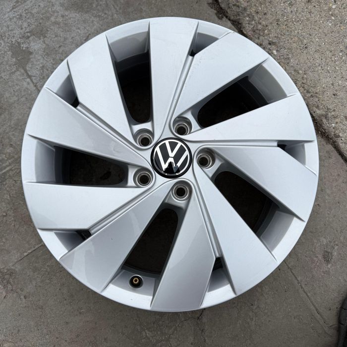 Jante Belmont Vw Golf 8 Passat Caddy Jetta Touran Eos 5x112 - 17"