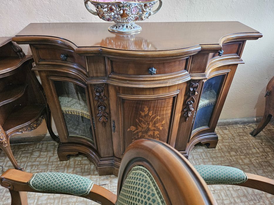 Италианска барокова витрина