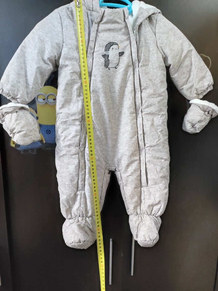 Бебешки зимен гащеризон тип космонавт C&A Baby club 74 cm