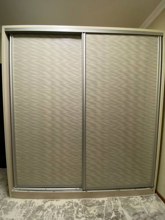 Продается шкаф 2х купейный