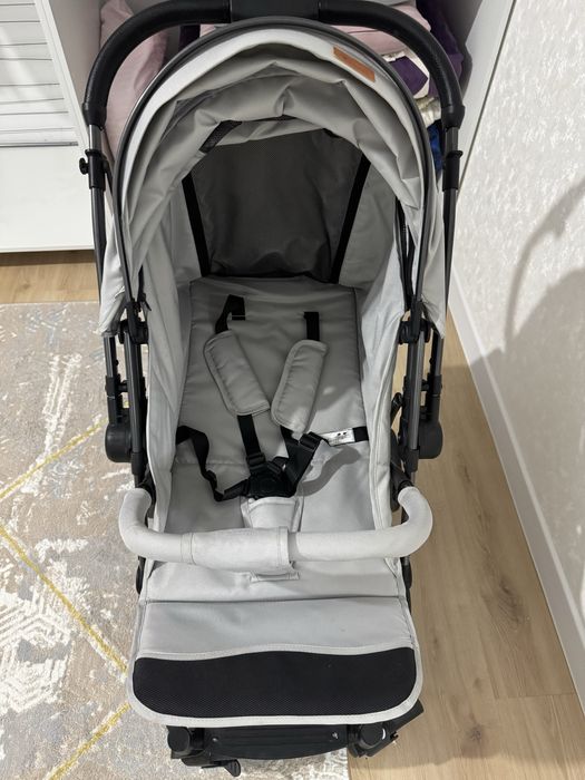 Продаю коляскую новую