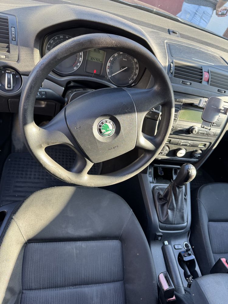 Skoda Octavia 2  1.6 MPI/GPL