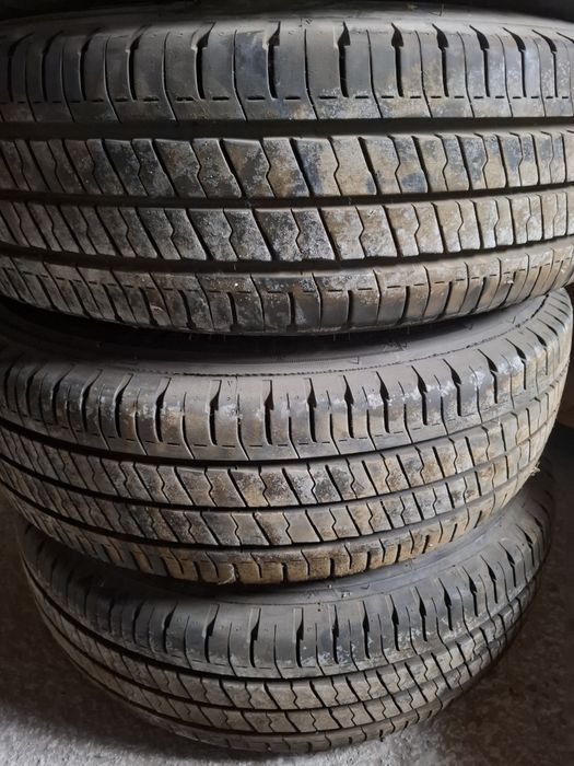 215 75 16c  anvelope vara Petlas impreuna cu janta aproape noi