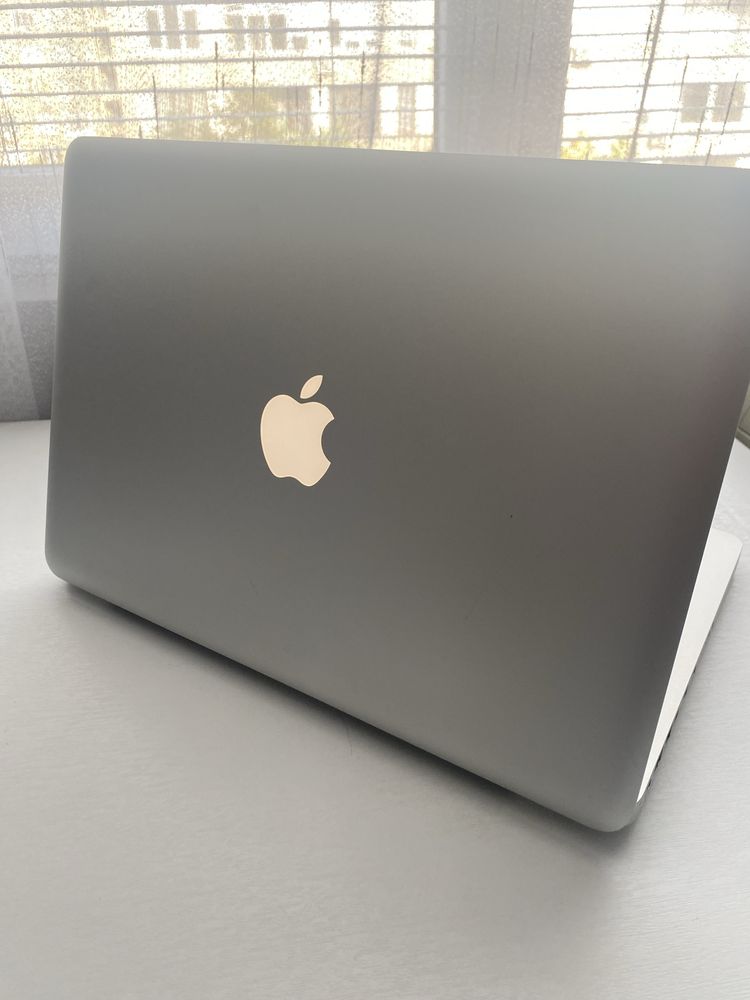 Macbook pro mid 2012 без забележки