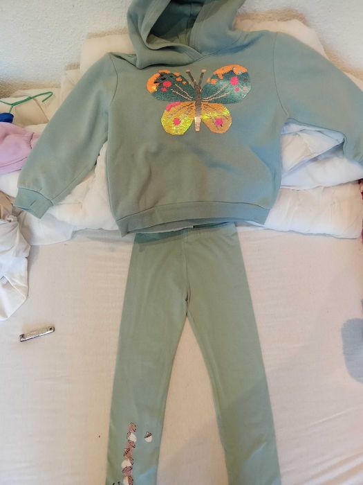 Комплект за момиче 6 г. -10 лв.