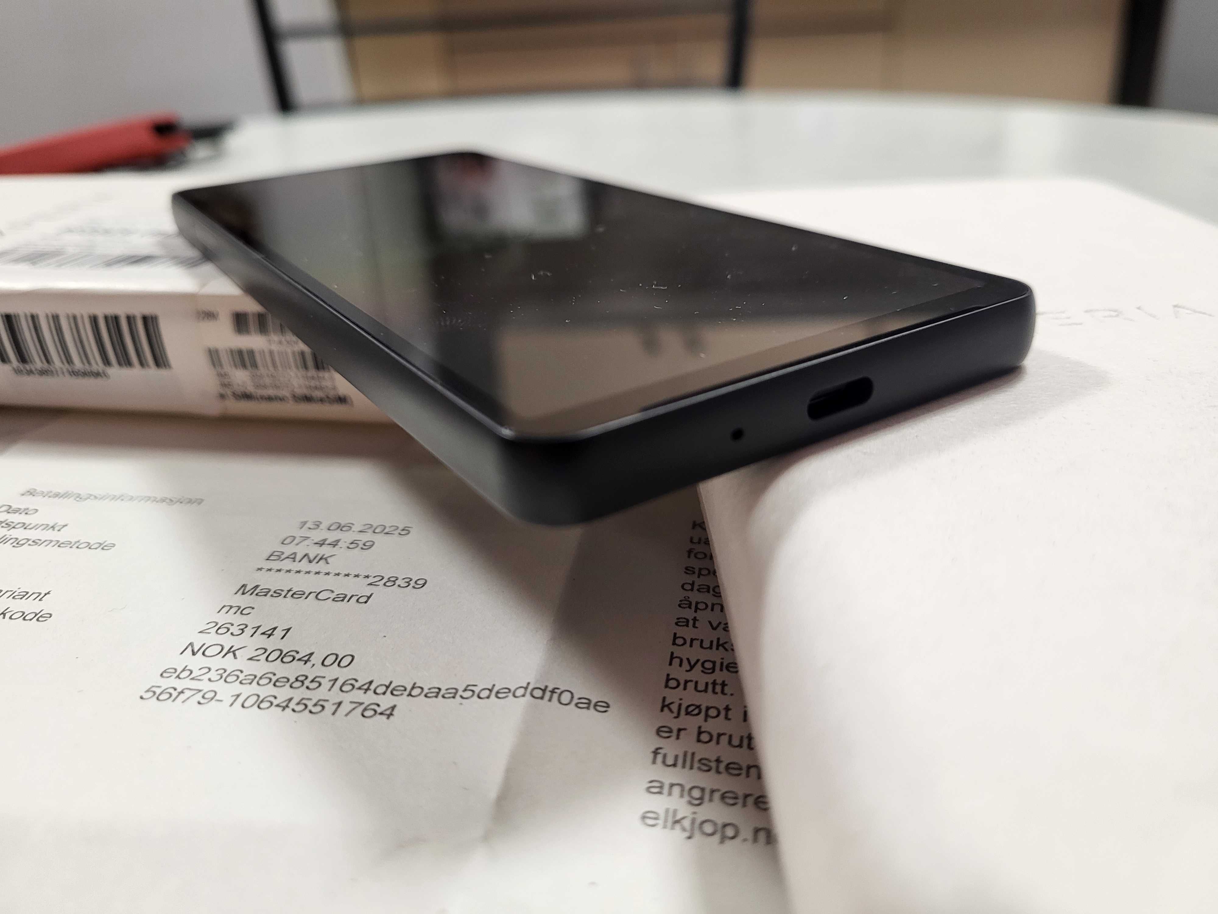 Sony Xperia 10 VI чисто нов!