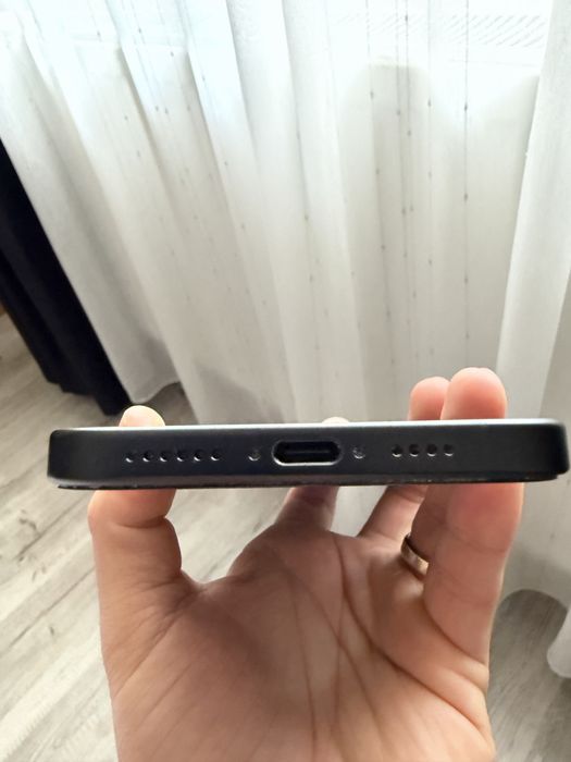 Phone 16 Plus – ca nou, baterie 100%, fără urme de uzură